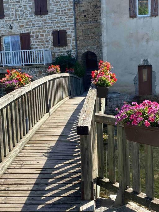 La Maison D Evahlia Creissels Esterno foto